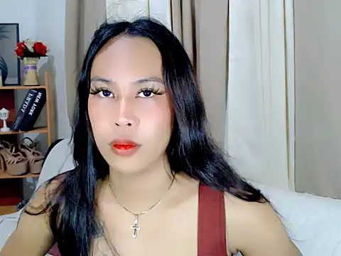 Snapshot of Savanna_White chatting on June 23, 7:17 am Savanna White online show from June 23, 7:17 am