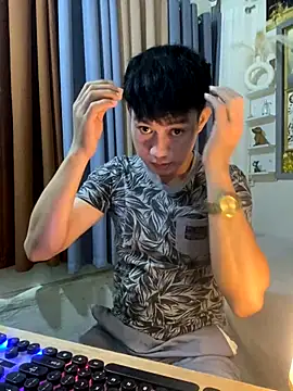 xshyboyx online show from November 1, 1:24 pm