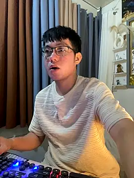 xshyboyx online show from December 1, 10:53 am