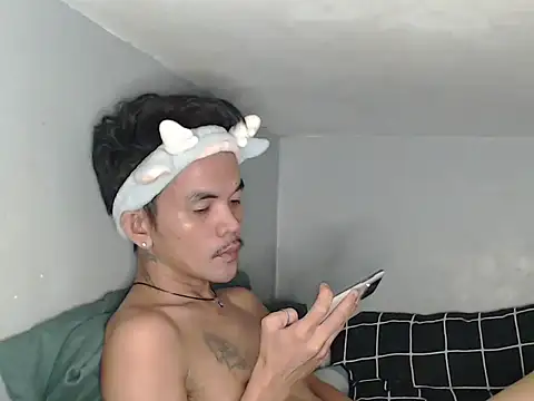 Snapshot of Natsboii chatting on April 28, 10:59 pm Natsboii online show from April 28, 10:59 pm