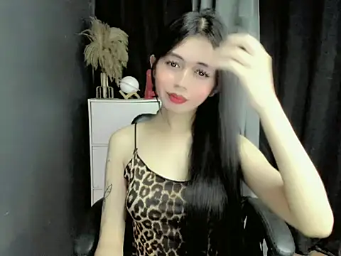 LexiLove online show from November 21, 1:10 pm