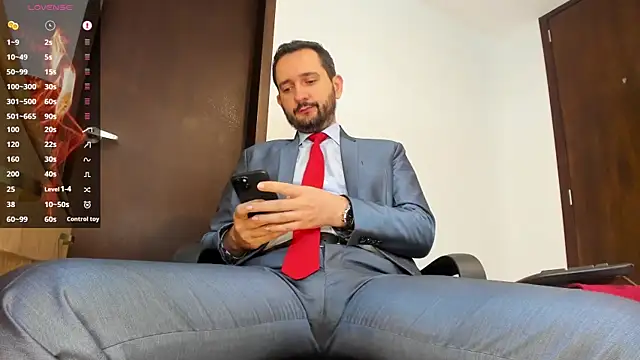 Snapshot of KarlBoss1 chatting on September 22, 11:01 am KarlBoss1 online show from September 22, 11:01 am