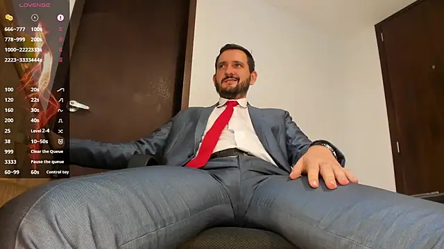 Snapshot of KarlBoss1 chatting on September 23, 10:35 pm KarlBoss1 online show from September 23, 10:35 pm