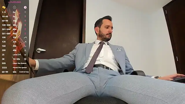 KarlBoss1 online show from September 28, 1:38 pm