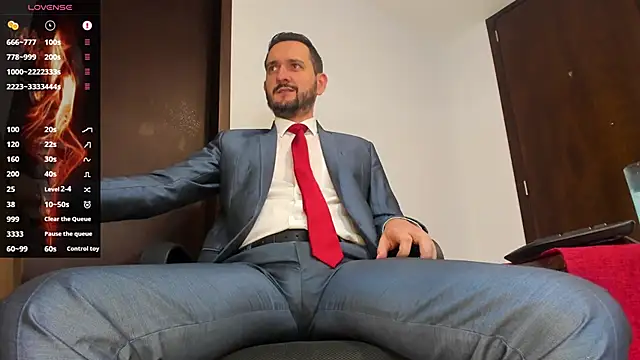 Snapshot of KarlBoss1 chatting on October 17, 3:58 pm KarlBoss1 online show from October 17, 3:58 pm