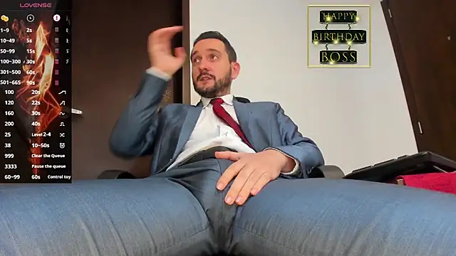 Snapshot of KarlBoss1 chatting on October 18, 10:38 am KarlBoss1 online show from October 18, 10:38 am