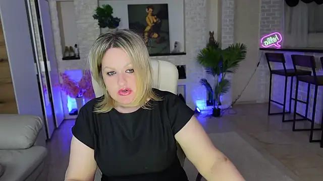 MariemLui online show from April 7, 3:56 pm