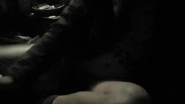 Twoslipperywhenwett online show from November 20, 7:35 pm