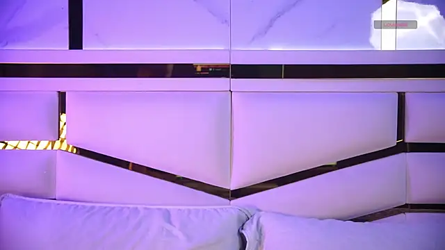 ambar rosse25 online show from December 18, 11:38 am