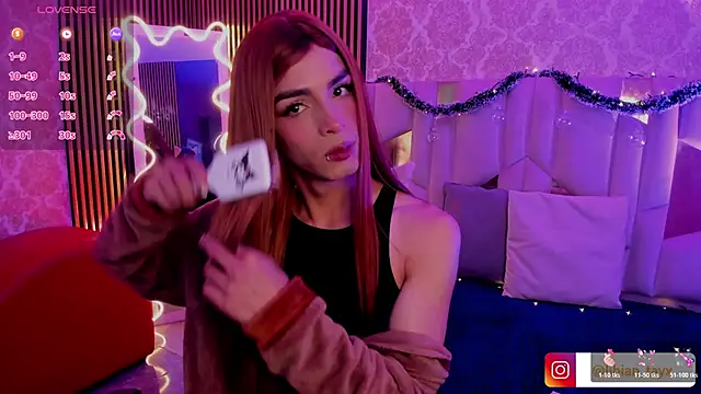 LIHIAN TAY online show from November 27, 3:30 am