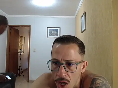 campari800 online show from January 13, 6:35 pm