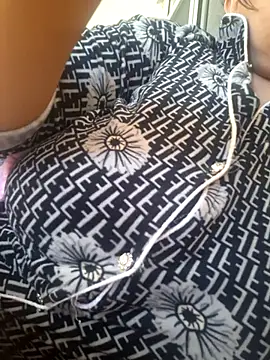 rousaa online show from April 2, 3:31 pm