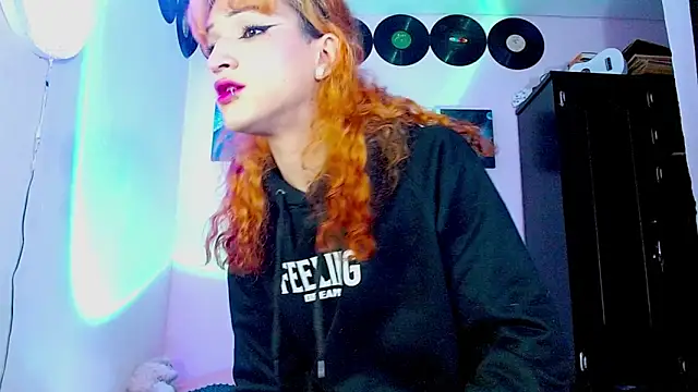 Snapshot of meghan_devil_ chatting on September 13, 6:13 am meghan devil online show from September 13, 6:13 am