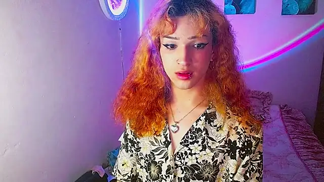 Snapshot of meghan_devil_ chatting on October 9, 4:54 am meghan devil online show from October 9, 4:54 am