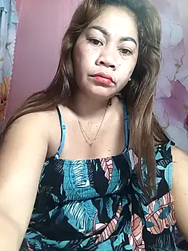 Snapshot of sexybitch_02 chatting on April 18, 9:48 pm sexybitch 02 online show from April 18, 9:48 pm