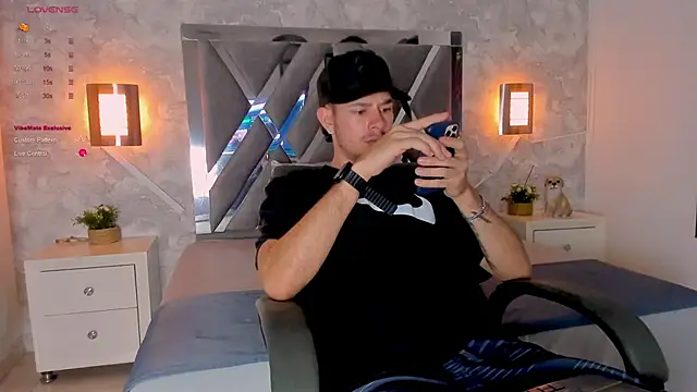 nils saint online show from November 17, 3:01 am