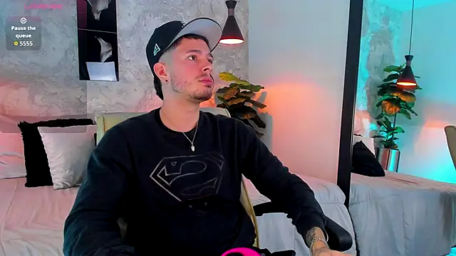 nils saint online show from December 1, 2:16 am