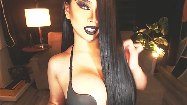 Snapshot of KarlaFrost chatting on July 8, 3:38 pm KarlaFrost online show from July 8, 3:38 pm
