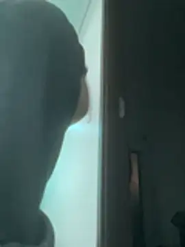 Snapshot of -Luxury chatting on February 19, 8:43 am -Luxury online show from February 19, 8:43 am