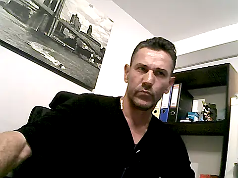 Snapshot of mastercharisma35 chatting on March 11, 4:35 pm mastercharisma35 online show from March 11, 4:35 pm