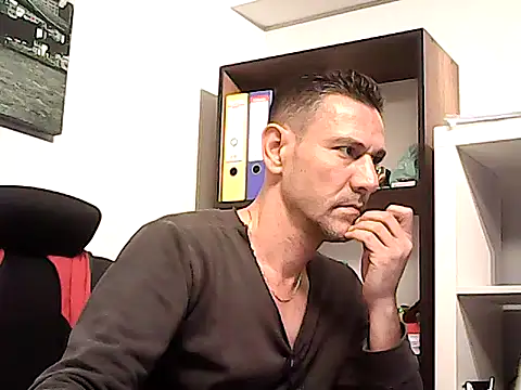 Snapshot of mastercharisma35 chatting on March 23, 2:10 pm mastercharisma35 online show from March 23, 2:10 pm