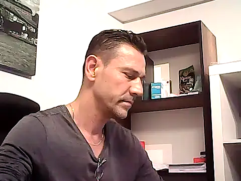 Snapshot of mastercharisma35 chatting on April 7, 3:23 pm mastercharisma35 online show from April 7, 3:23 pm