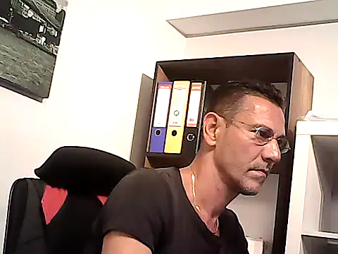 Snapshot of mastercharisma35 chatting on June 1, 1:13 pm mastercharisma35 online show from June 1, 1:13 pm