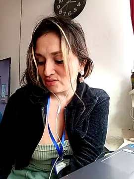 ALEJA  07 online show from September 27, 8:47 pm