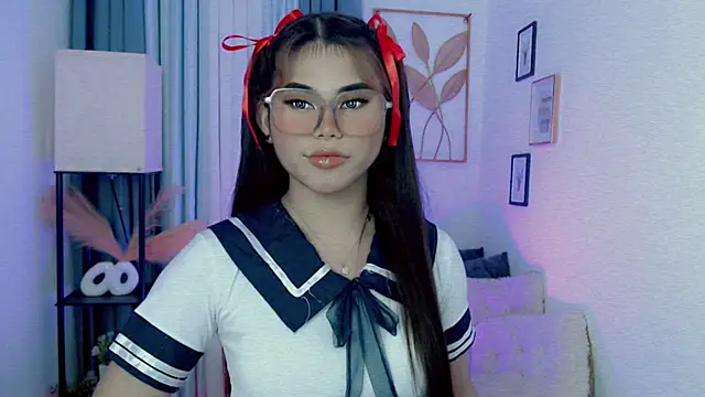 Snapshot of PrettyBlythes_TS chatting on April 6, 10:38 am PrettyBlythes TS online show from April 6, 10:38 am