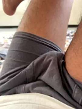 Snapshot of shreyas79 chatting on December 17, 9:37 am shreyas79 online show from December 17, 9:37 am