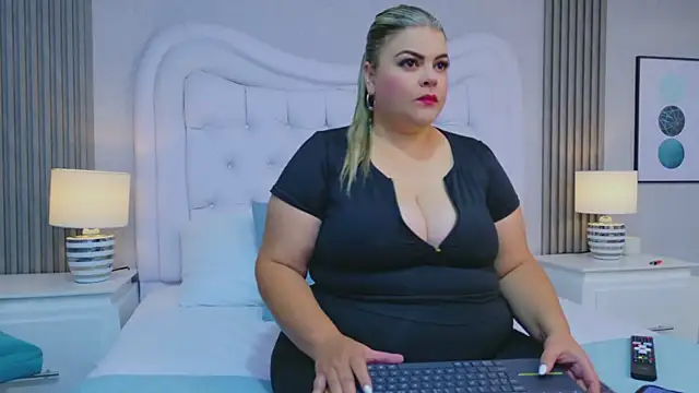 KiimBrooks online show from January 15, 11:04 am