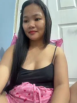 Snapshot of princess_janine chatting on July 5, 6:20 am princess janine online show from July 5, 6:20 am