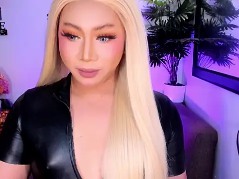 Snapshot of Madisonwill chatting on March 18, 4:21 pm Madisonwill online show from March 18, 4:21 pm