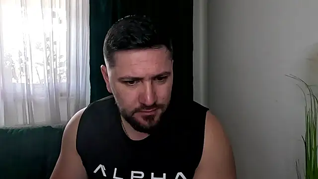 Snapshot of Gold_Alpha_Boy chatting on April 21, 7:47 am Gold Alpha Boy online show from April 21, 7:47 am