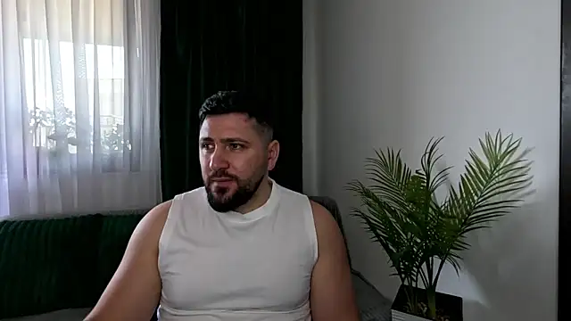 Snapshot of Gold_Alpha_Boy chatting on May 4, 1:29 pm Gold Alpha Boy online show from May 4, 1:29 pm