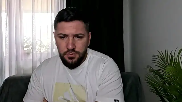 Snapshot of Gold_Alpha_Boy chatting on May 13, 9:50 am Gold Alpha Boy online show from May 13, 9:50 am