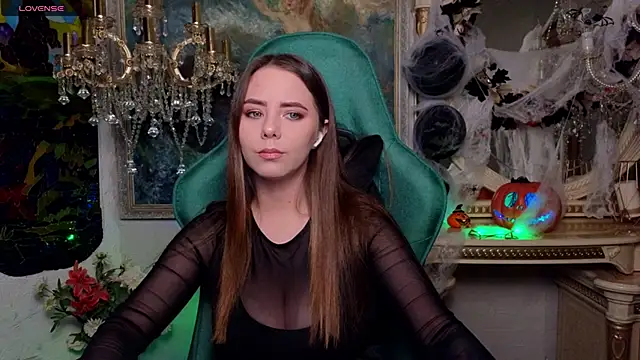 IvoryWood  online show from November 1, 5:04 pm