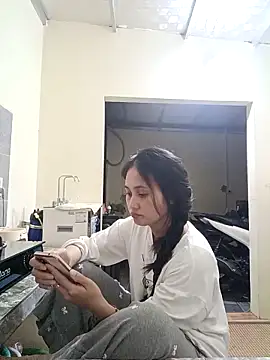 Snapshot of Jun-Mzzz chatting on February 1, 2:48 pm Jun-Mzzz online show from February 1, 2:48 pm