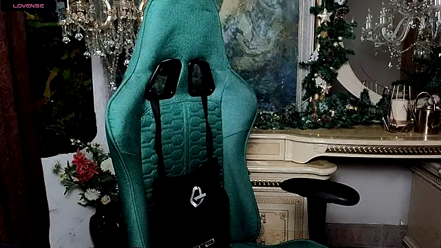 LaraBenson  online show from December 17, 10:32 am