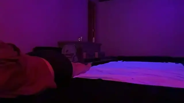 PuttieIn online show from April 15, 3:24 am