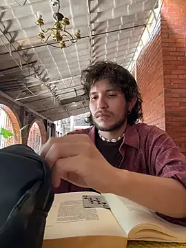 Snapshot of Luxx_14 chatting on September 29, 6:13 pm Luxx 14 online show from September 29, 6:13 pm