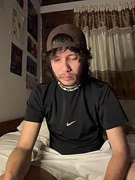 Snapshot of Luxx_14 chatting on October 3, 12:40 am Luxx 14 online show from October 3, 12:40 am