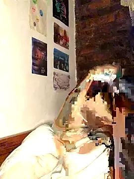 Snapshot of Luxx_14 chatting on October 9, 2:20 am Luxx 14 online show from October 9, 2:20 am