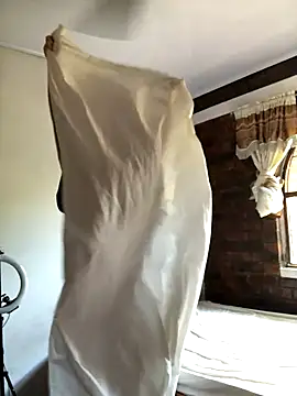 Snapshot of Luxx_14 chatting on October 9, 7:23 pm Luxx 14 online show from October 9, 7:23 pm