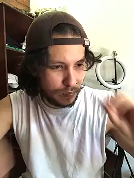 Snapshot of Luxx_14 chatting on October 22, 7:57 pm Luxx 14 online show from October 22, 7:57 pm