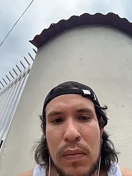 Snapshot of Luxx_14 chatting on February 1, 11:31 am Luxx 14 online show from February 1, 11:31 am