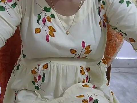 CHAMELI4747 online show from April 17, 8:17 am