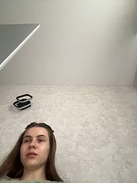 Delilah Leila online show from December 1, 10:42 am