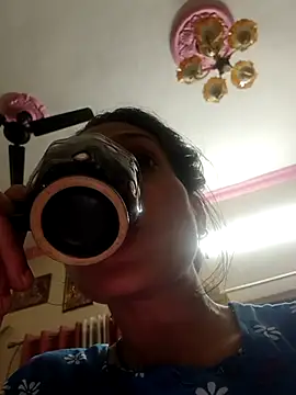 ISHANI-SINGH online show from February 16, 2:02 pm