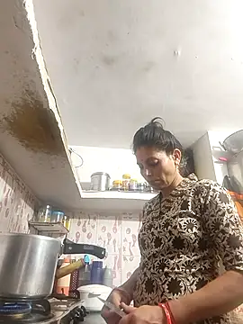 ISHANI-SINGH online show from February 21, 5:03 pm